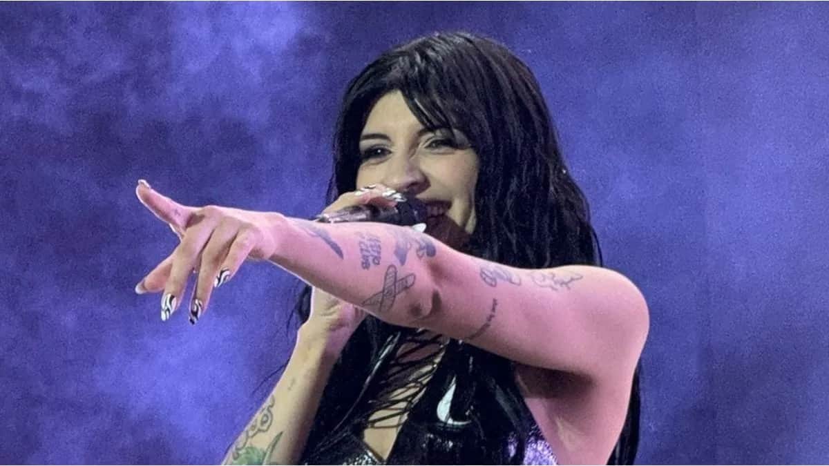 VIDEO: Cazzu llora interpretando "Inti" frente a su hija en emotivo concierto