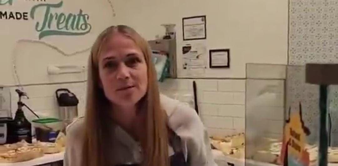 Despiden a racista por tratar mal a extranjeros en Wisconsin; seguidores de Donald Trump le donan dinero