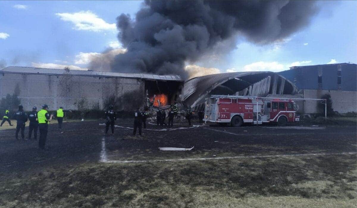 Video: Tragedia aérea en Toluca, Edomex: mueren seis personas tras desplome de jet privado