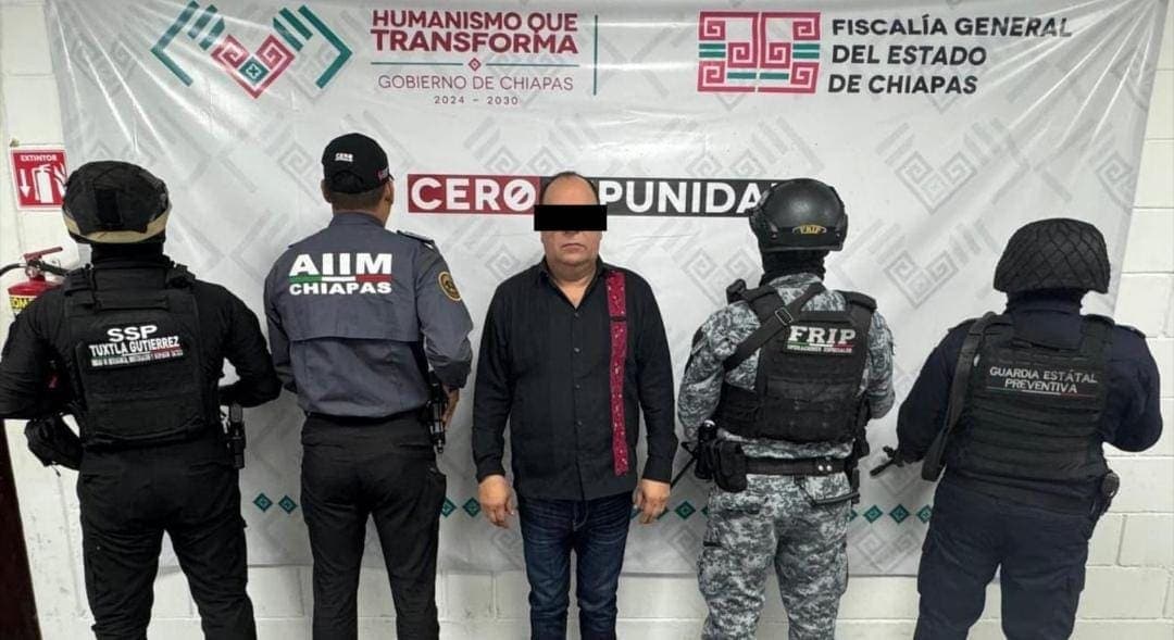 Detienen a líder sindical por presuntamente exigir 8 mdp a cambio de plazas en el gobierno en Chiapas