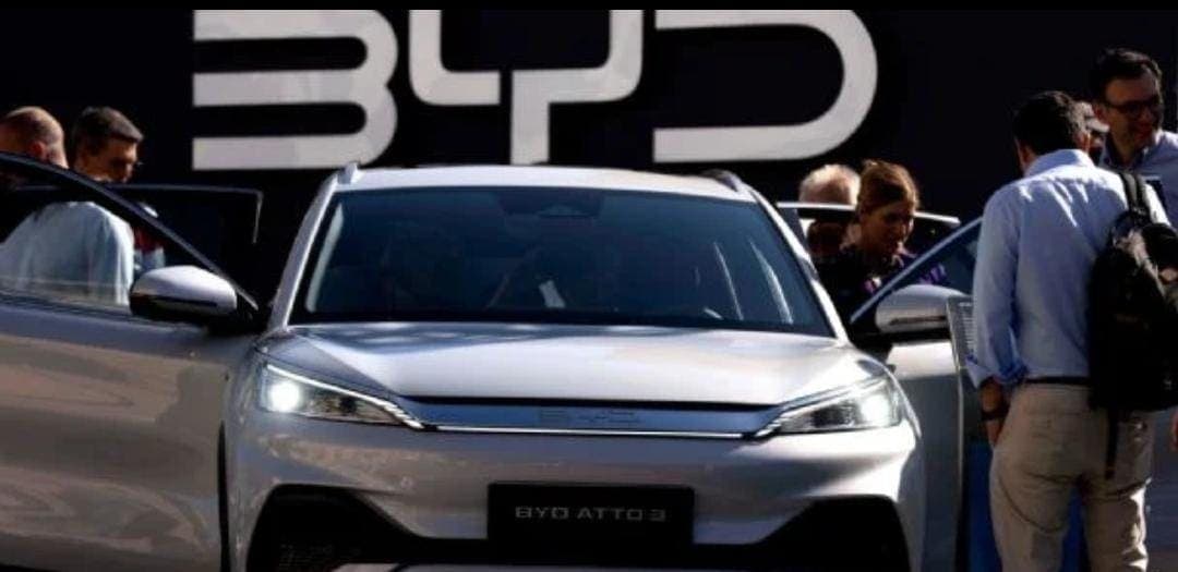 BYD, empresa de China, se alista a superar a Tesla en venta de autos eléctricos en 2025