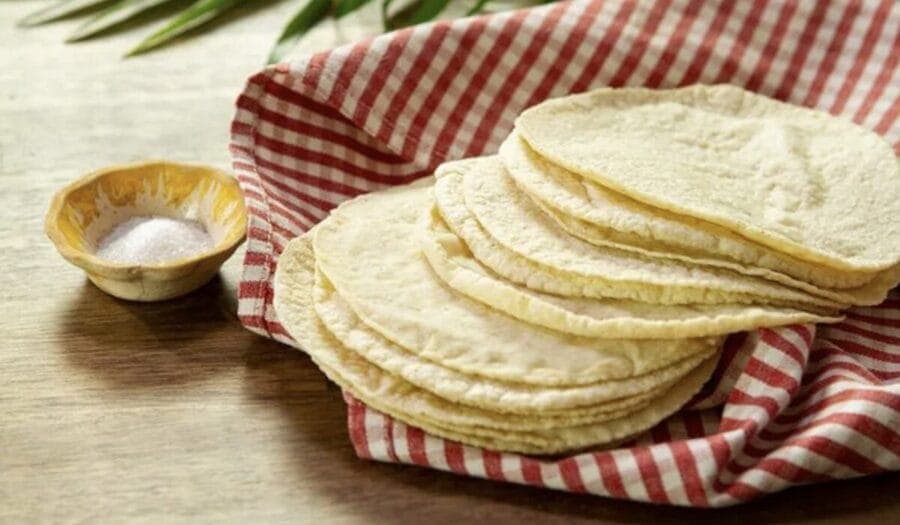 Nueva ley obliga a añadir ácido fólico a las tortillas de maíz que se venden en California, Estados Unidos