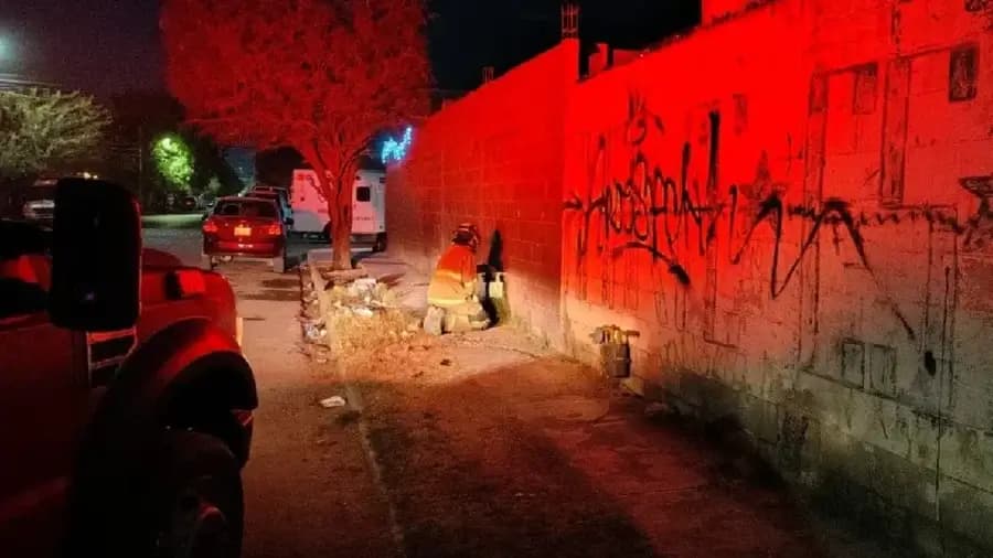 Sujeto incendia medidores de gas en Torreón, Coahuila