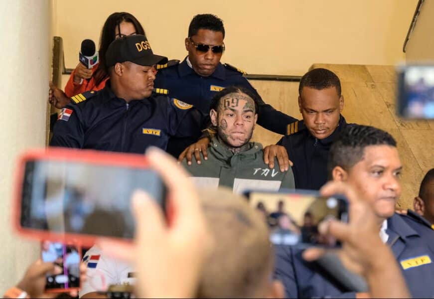 Video: Rapero Tekashi 6ix9ine celebra que compartirá cárcel con Nicolás Maduro en Nueva York