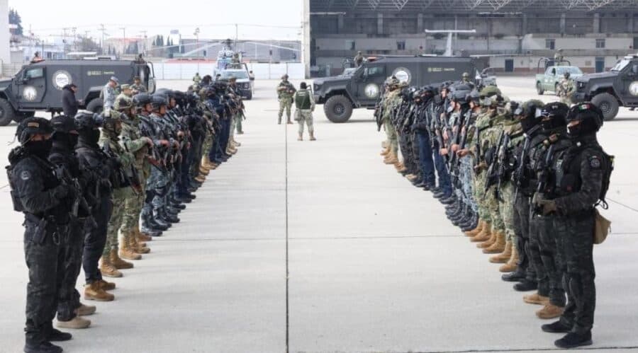 Traslada México a otros 37 líderes criminales a Estados Unidos