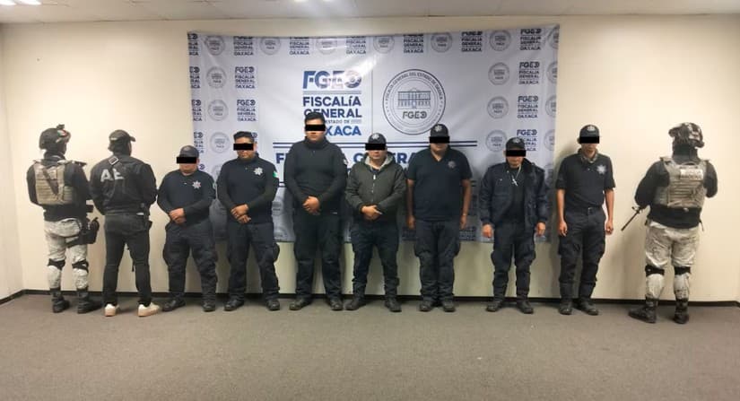 Detienen a siete policías presuntamente involucrados en homicidio de un menor de edad en Oaxaca