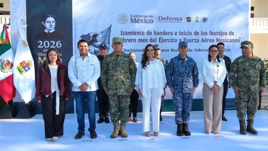 Encabeza Mara Lezama izamiento de Bandera en Chetumal e inicia festejos del Ejército y Fuerza Aérea Mexicanos