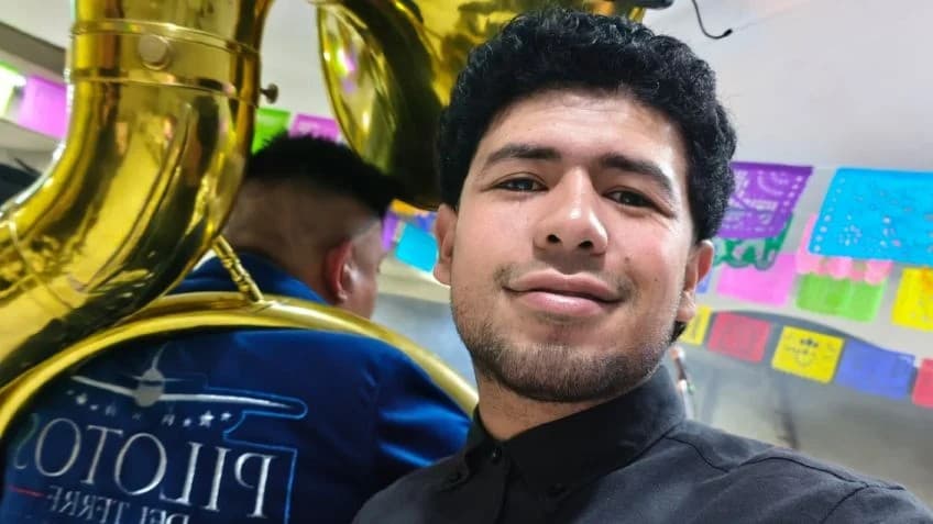 Balean en la cabeza a AfroSan, cantante de narcocorridos tras una pelea callejera en CDMX