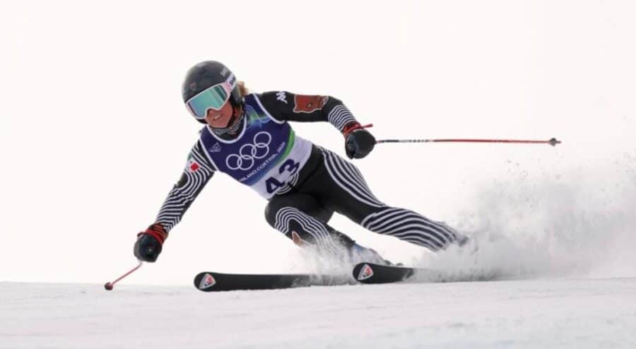 Descalifican a mexicana Sarah Schleper de los Juegos Olímpicos de Invierno por el tamaño de sus esquís