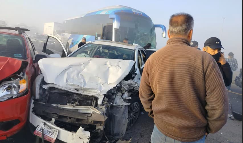 Choque múltiple deja tres muertos y más de 15 heridos en la autopista Bicentenario en Lerma, Edomex