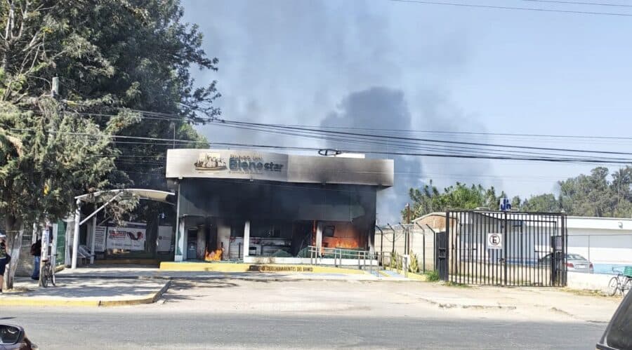 Sigue la violencia: Queman 20 sucursales del Banco del Bienestar en Jalisco