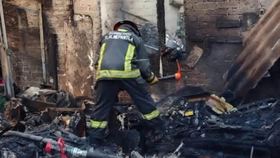 Adulta mayor y su hijo mueren tras incendiarse su casa en Tlalnepantla, Edomex