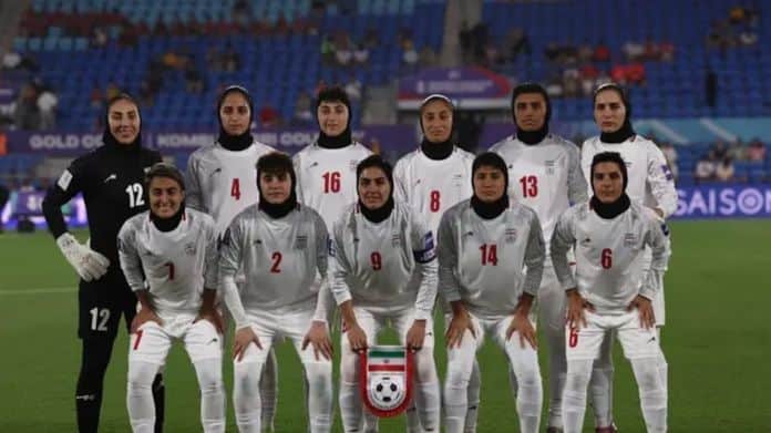Futbolistas femeninas de Irán protestan de manera silenciosa durante su himno en torneo internacional