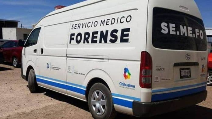 Adulto mayor pierde la vida afuera del Hospital General de Chihuahua; lo llevaban en auto a urgencias