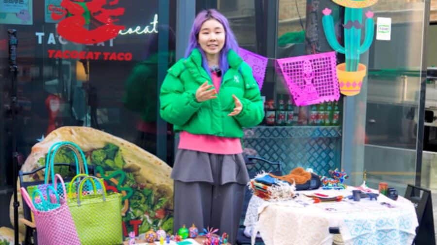 Video: Influencer "Chingu Amiga" vende artesanías mexicanas en Corea del Sur