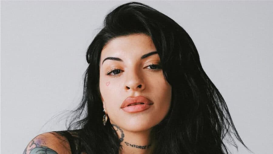 Proponen Ley Cazzu en Michoacán para evitar que padres ausentes bloqueen viajes y pasaportes de sus hijos