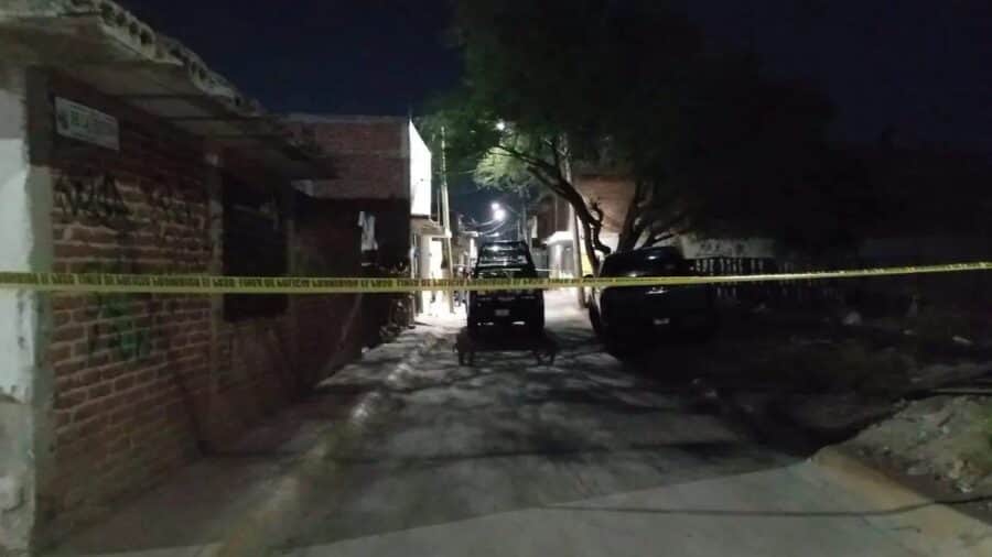 Acusan a joven de 17 años de asesinar a su pareja dentro de una vivienda en León, Guanajuato