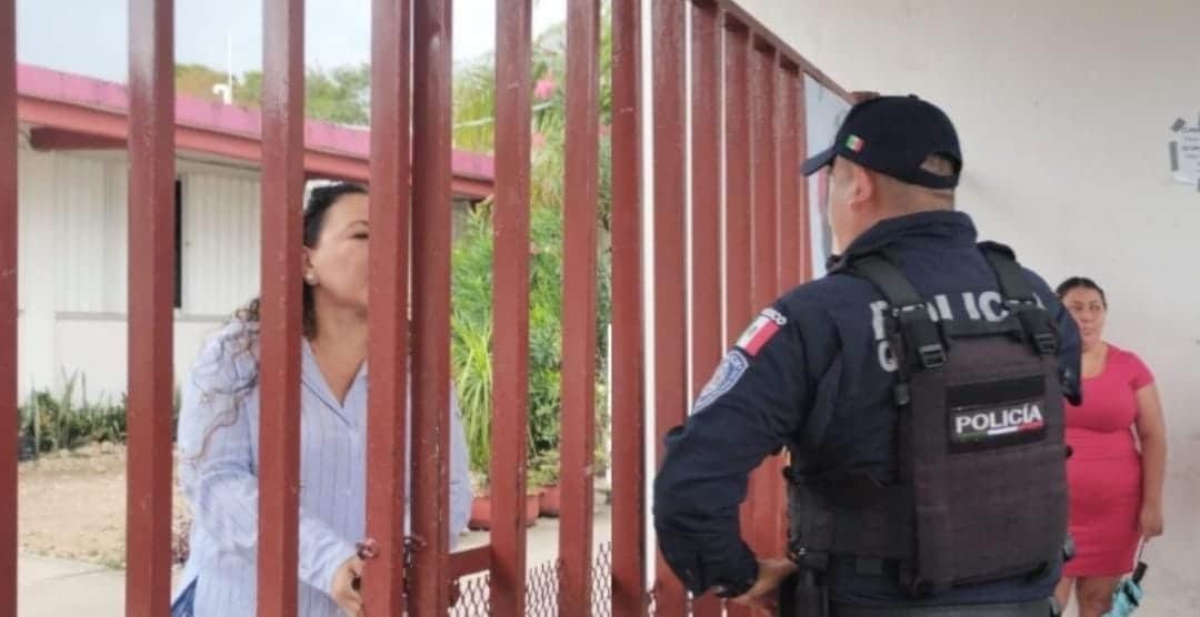 Exigen destitución del director de secundaria donde menores se intoxicaron con droga en Playa del Carmen