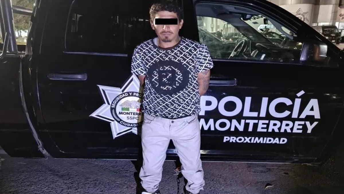Sujeto drogado golpea a su madre en Monterrey, Nuevo León