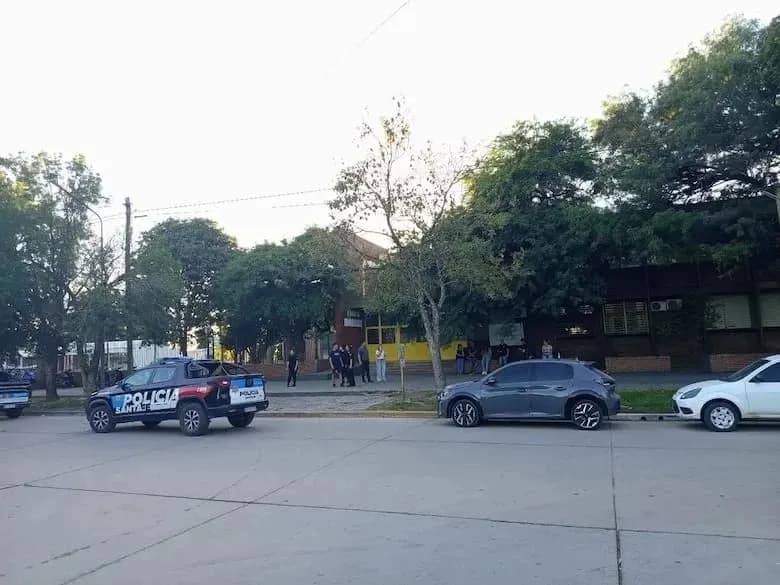 Video: Joven de 15 años mata a tiros a compañero e hiere a dos más en escuela de Argentina