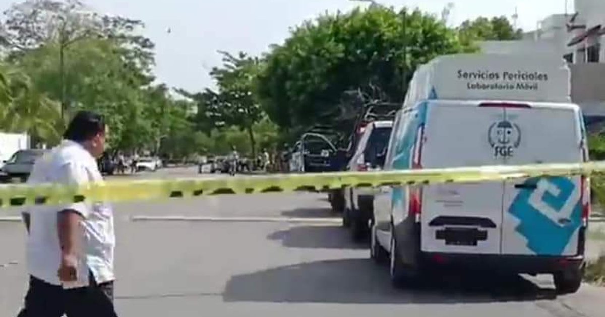 Detienen a hombres con drogas y armas, durante cateo en Playa del Carmen