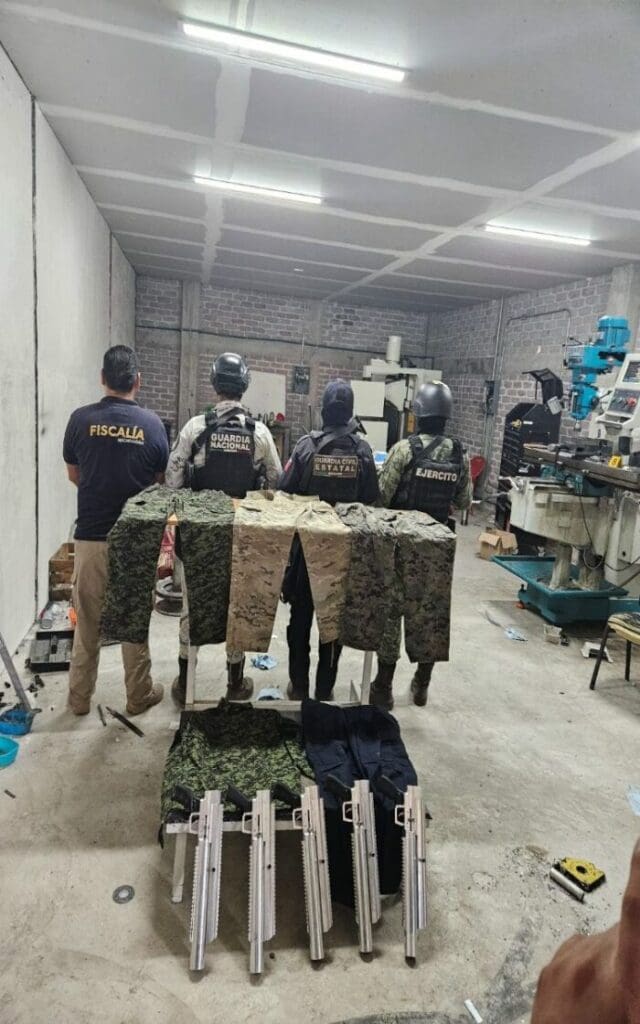 Desmantelan ocho fábricas clandestinas de armas y explosivos en Michoacán