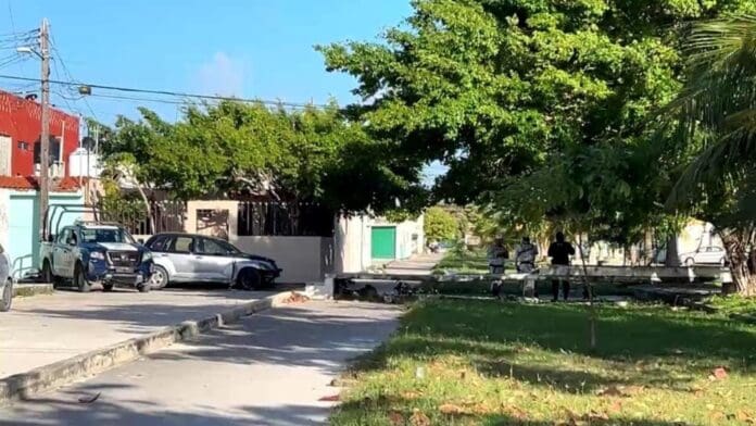 Más violencia en Cancún. Un joven fue asesinado de un disparo en la cabeza en calles de la Supermanzana 74.