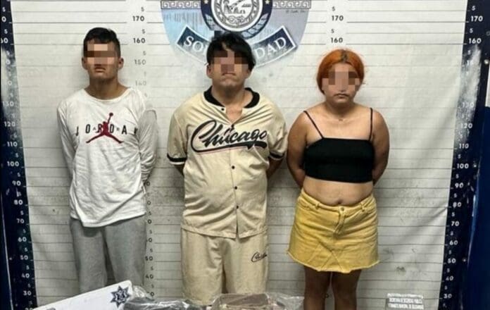 Por portación de drogas y un arma, detienen a cuatro personas en Playa del Carmen