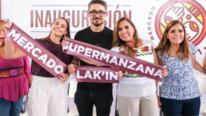 Con una inversión de 43 mdp inaugura Mara Lezama y Con una inversión de 43 mdp inaugura Mara Lezama y Román Meyer el Mercado Lak´in, de la SM 259 en Cancún