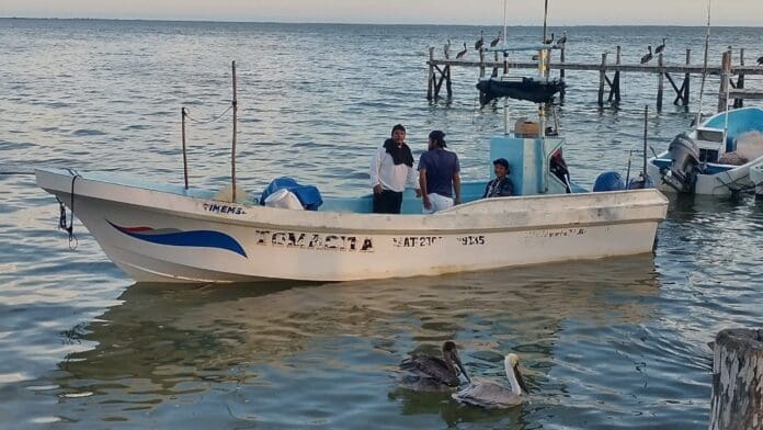 El gobierno de Mara Lezama ha desplegado un operativo para localizar a dos pescadores extraviados en Chiquilá.