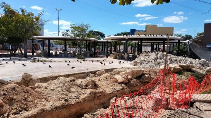 Promete Ana Paty Peralta reabrir área de comida de Las Promete Ana Paty Peralta reabrir área de comida de Las Palapas en una semana; obras van muy atrasadas