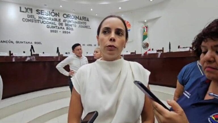 Solicita licencia Ana Paty Peralta; suplente de primera regidora asumirá como encargada de Despacho en BJ