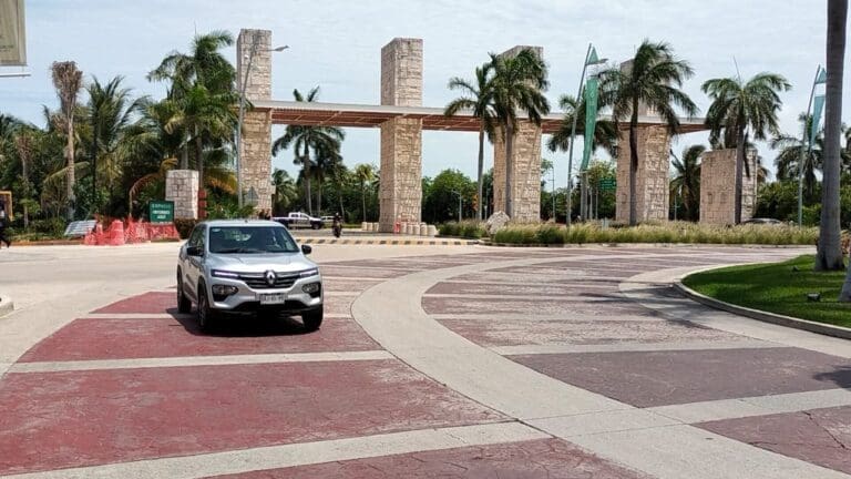 Las autoridades mantendrán constante comunicación con los administradores de Puerto Cancún para que caseta no afecte el libre tránsito.