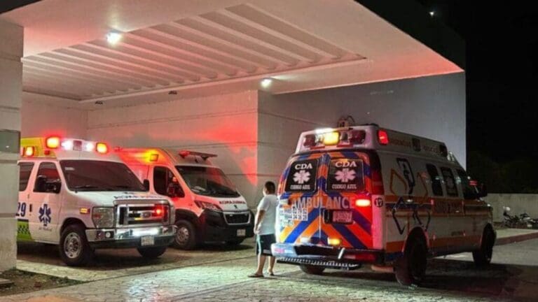 Disparan contra un sujeto por resistirse a un asalto en el estacionamiento de un Chedraui en Cancún