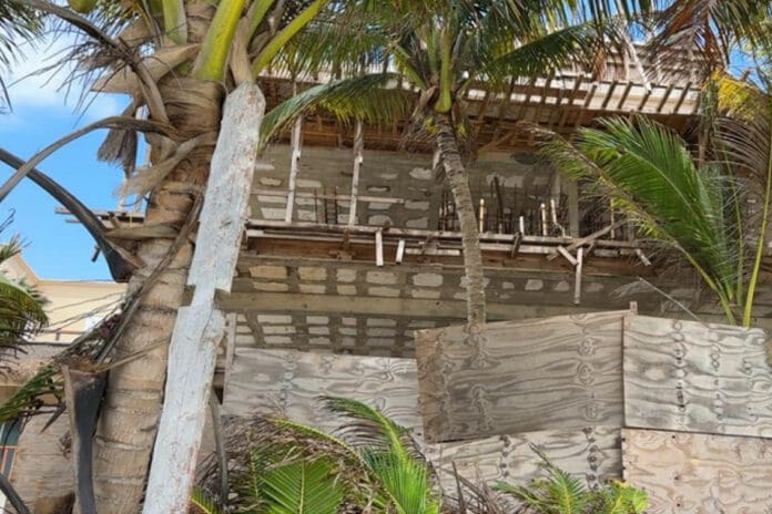 Adamar Solimán, desarrollo en zona de anidación de tortugas que sigue violentando leyes ambientales