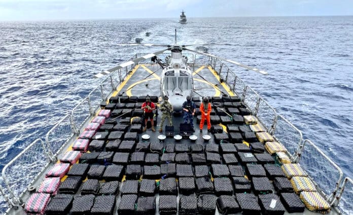 Asesta Marina mayor golpe del sexenio al narco; incauta 7.2 toneladas de cocaína en Colima y Michoacán Asesta Marina mayor golpe del sexenio al narco; incauta 7.2 toneladas de cocaína en Colima y Michoacán